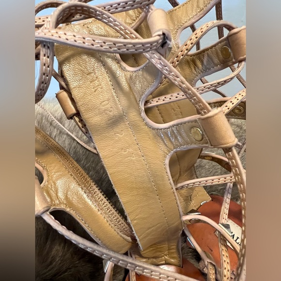 Authentic Valentino Garavani Rockstud Leather Gladiator Sandals – Nude – Size 7 - Picture 5 of 13